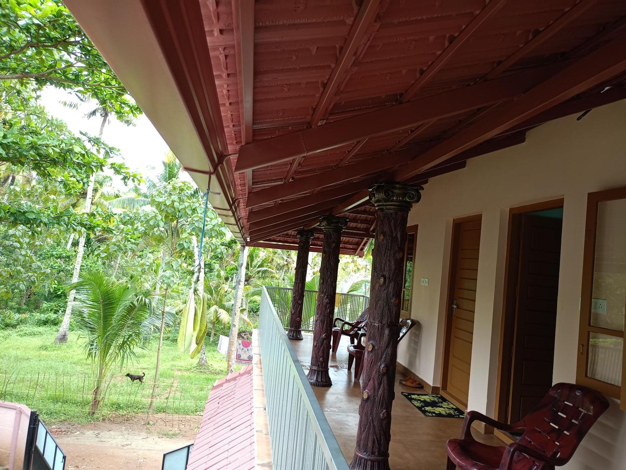 Munroe Coconut Homestay Mundrothuruth Exterior photo