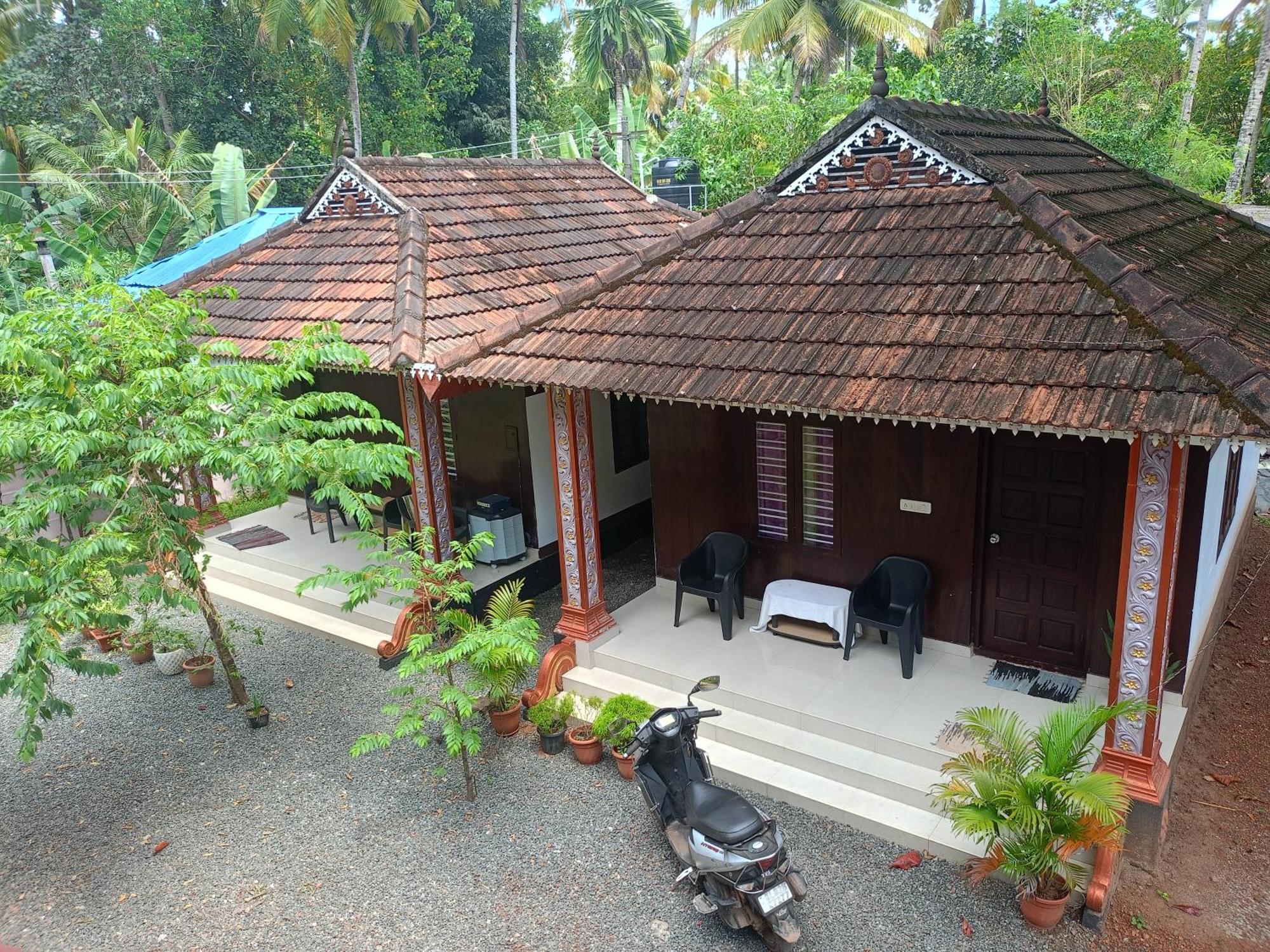 Munroe Coconut Homestay Mundrothuruth Exterior photo