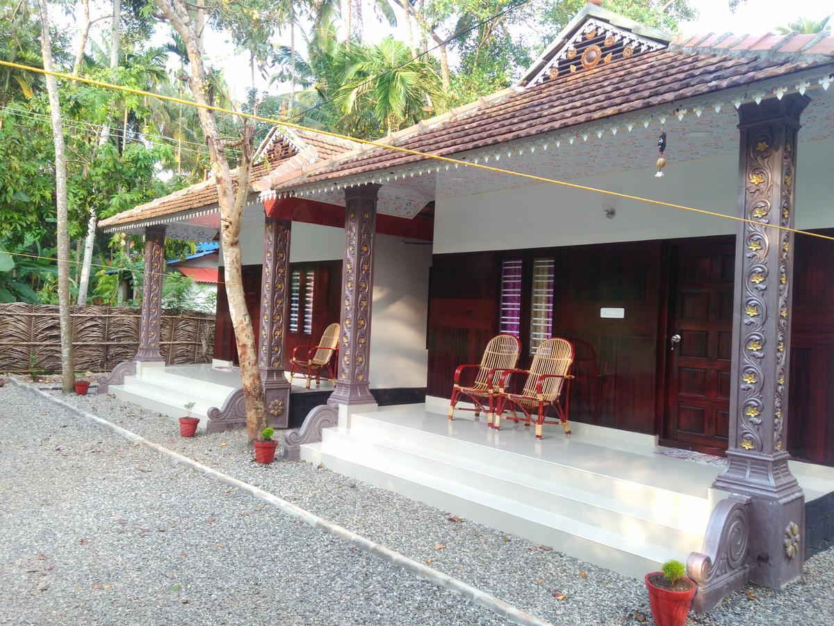 Munroe Coconut Homestay Mundrothuruth Exterior photo