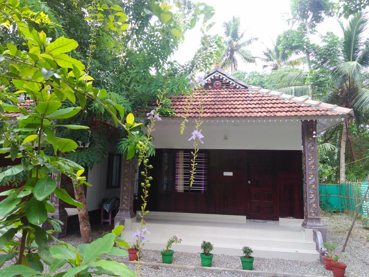Munroe Coconut Homestay Mundrothuruth Exterior photo
