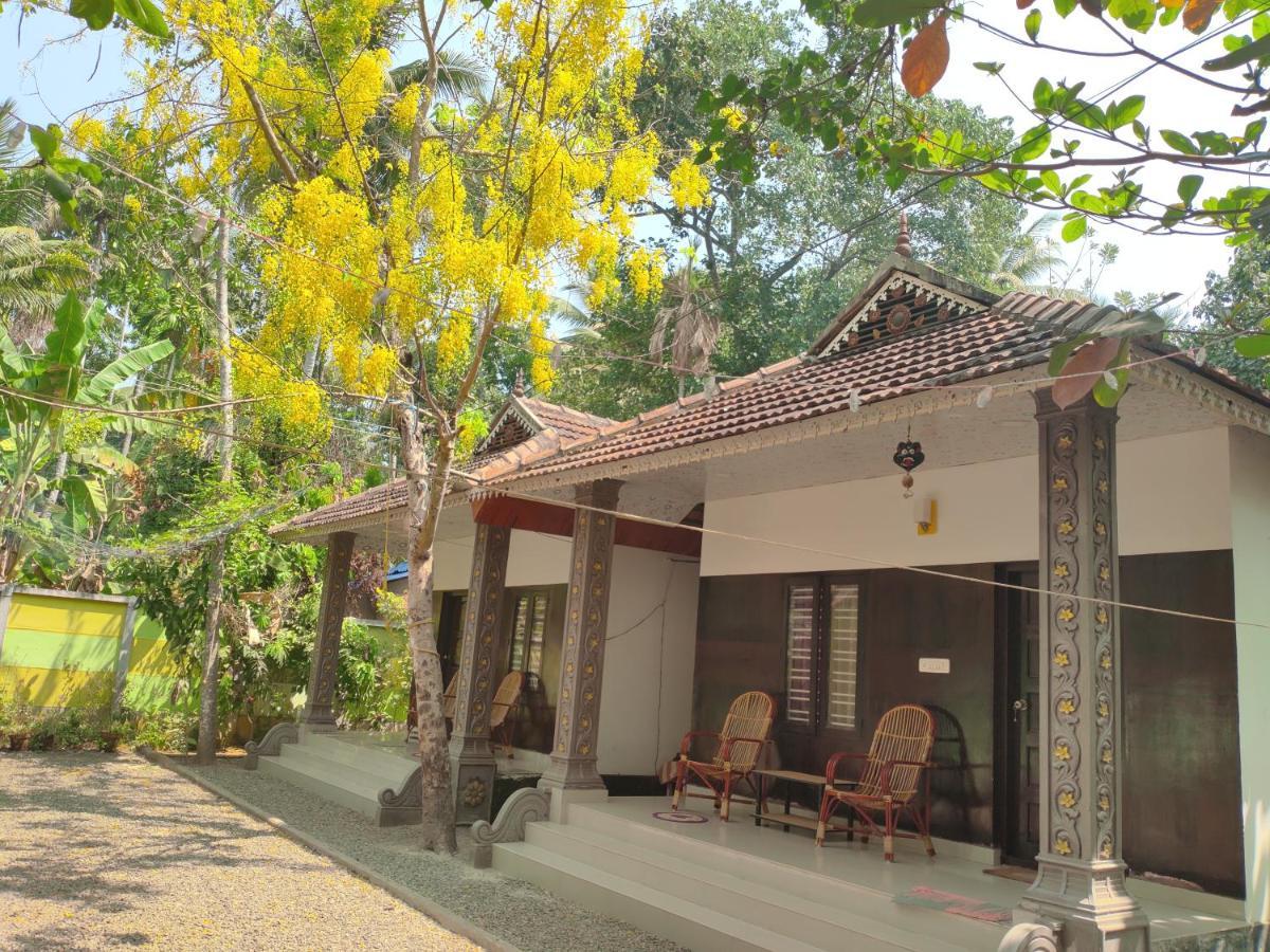 Munroe Coconut Homestay Mundrothuruth Exterior photo